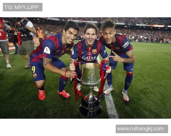 昔日足球明星重聚赛场回忆录精彩瞬间尽在视频中展现